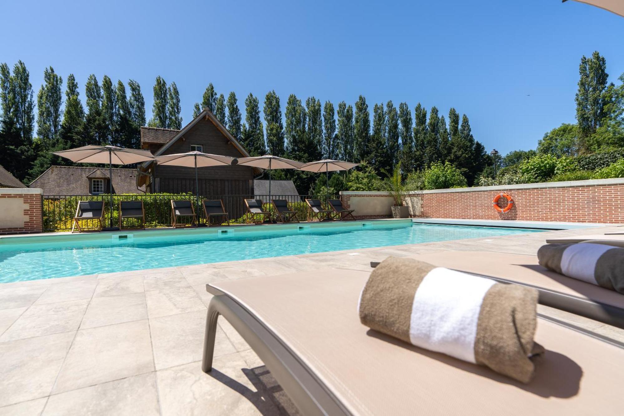 Les Manoirs Des Portes De Deauville - Small Luxury Hotel Of The World Canapville  Exteriör bild
