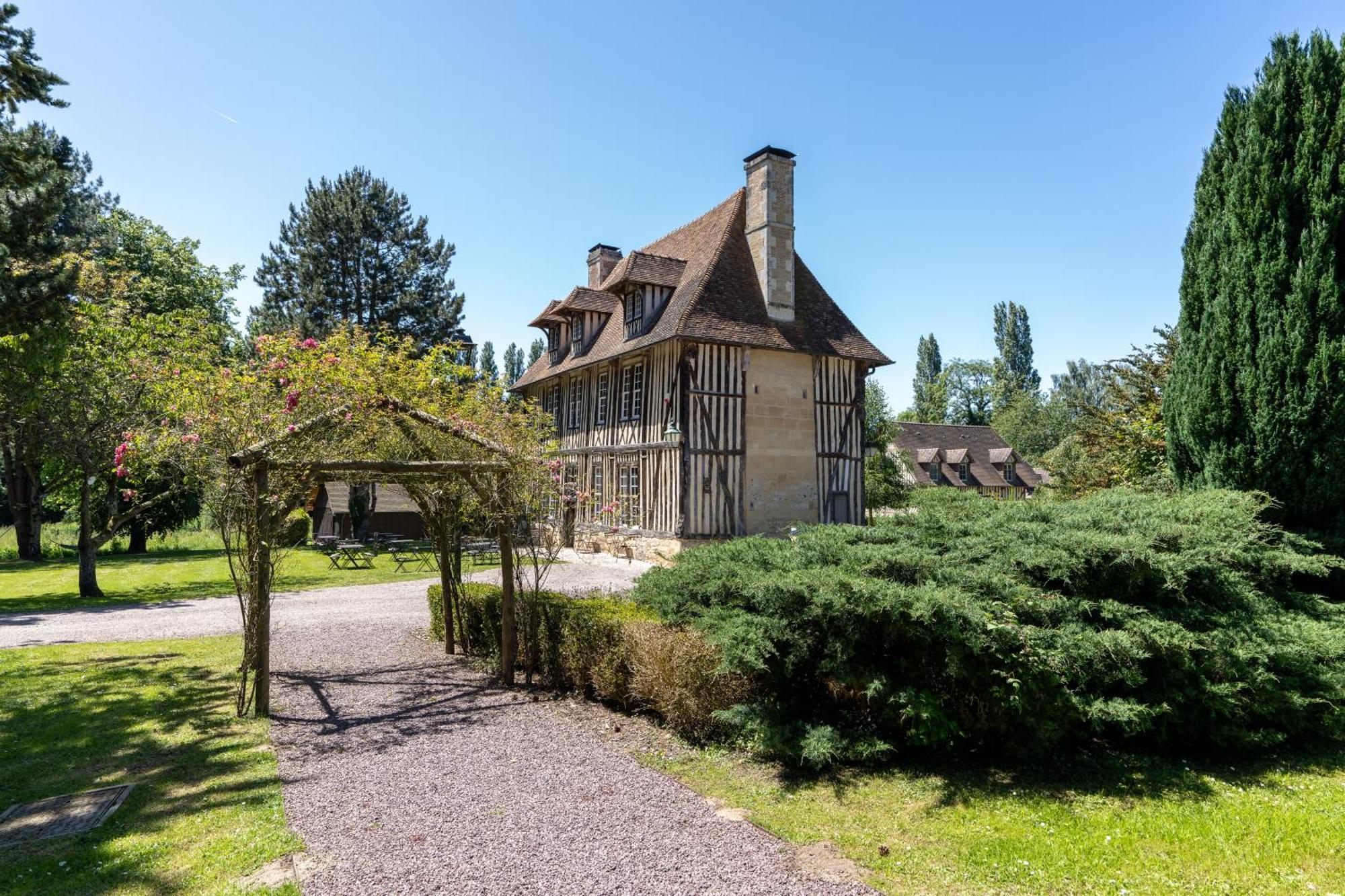 Les Manoirs Des Portes De Deauville - Small Luxury Hotel Of The World Canapville  Exteriör bild