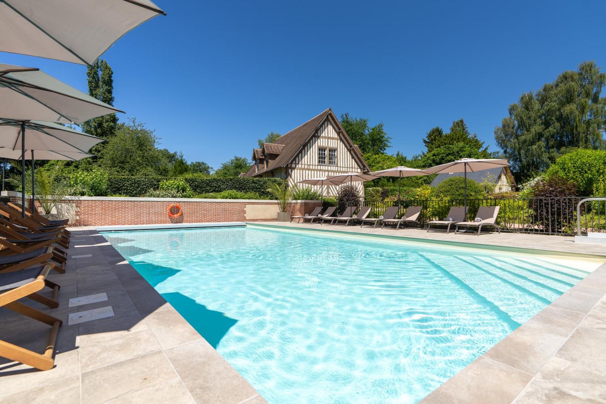 Les Manoirs Des Portes De Deauville - Small Luxury Hotel Of The World Canapville  Exteriör bild