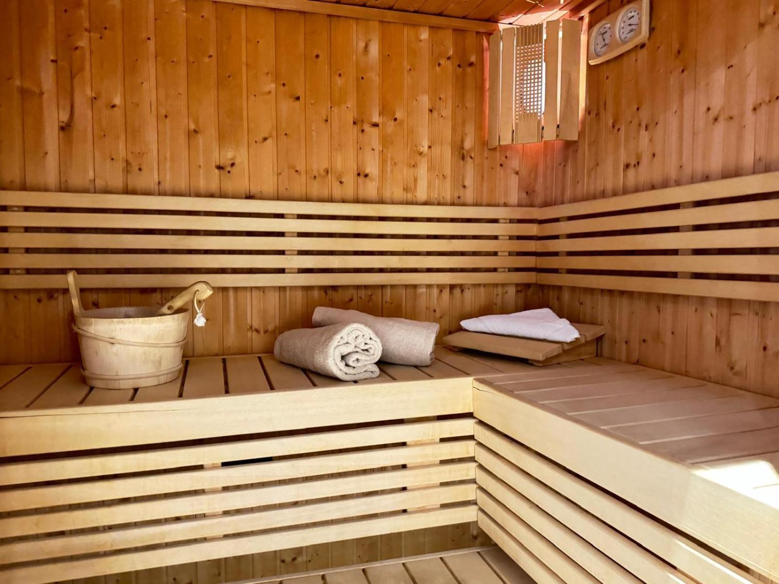 Les Manoirs Des Portes De Deauville - Small Luxury Hotel Of The World Canapville  Exteriör bild